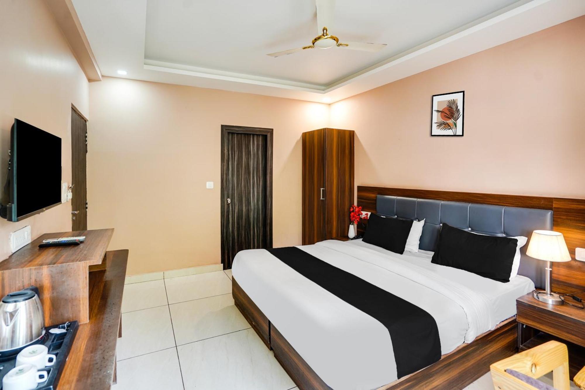 Super Townhouse Tapovan Formerly Shiv Inn Narendra Nagar Luaran gambar